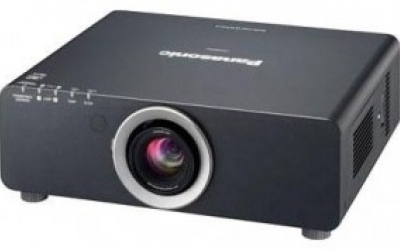 Panasonic DZ6710 projector: